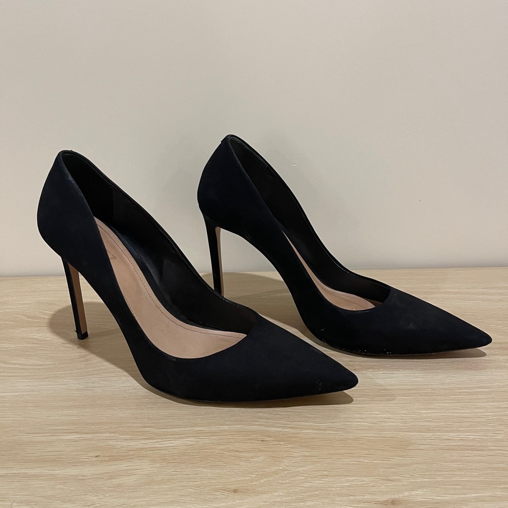 Schutz Pumps Size 11